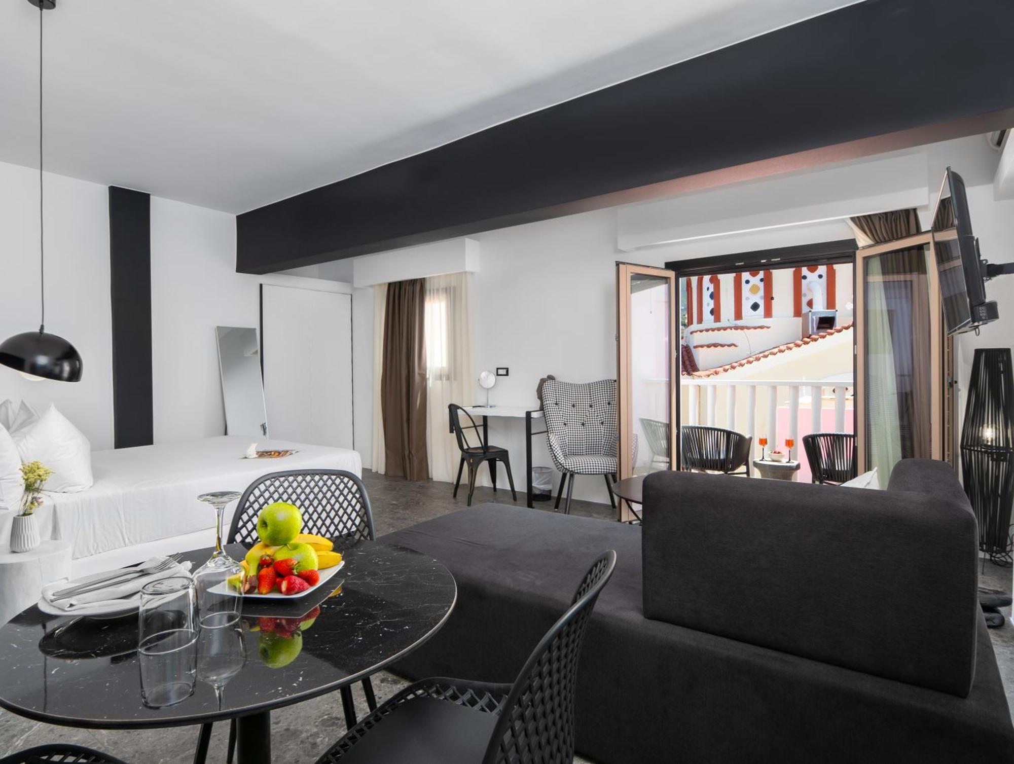Kalypso Suites Hotel - Adults Only Elounda Extérieur photo